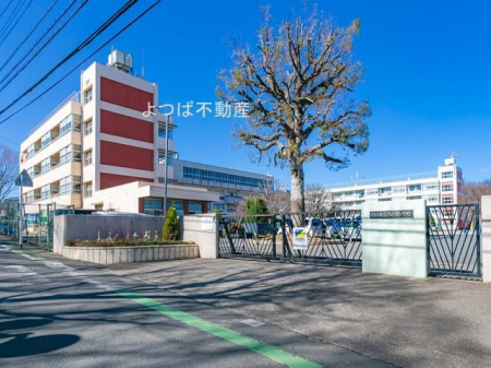 周辺環境　川口市立戸塚西中学校 徒歩28分。 2180m
